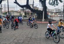 Vecinos, foráneos y policías se integraron en un ciclopaseo dominical