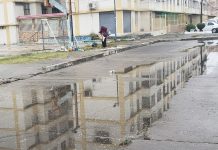 La primera lluvia fuerte sacó a flote los mismos males