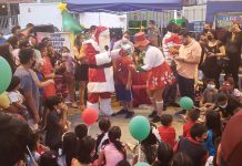 Papá Noel encendió el espíritu de la Navidad en La FAE