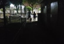Sin tachos de basura y a oscuras, algunos parques de la Atarazana