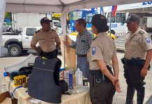 La Policía expuso sus servicios y programas en una feria