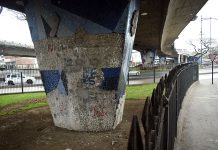 Daños en obras del muralista Carlos Swett