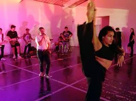 Danza y rock, una fusión que rompe esquemas en Guayaquil